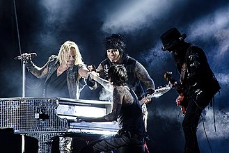 Mötley Crüe（摩托头）：坏男孩的摇滚传奇-0mac